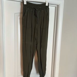 Ci Sono Textured Olive Green Pants